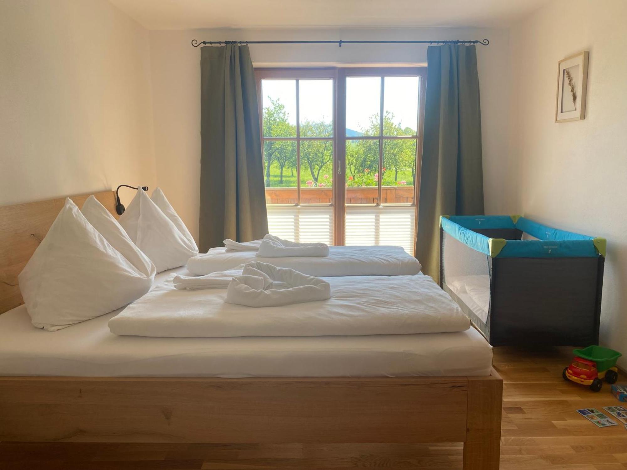 Ferienwohnung Biohof-Feichtinger Zell am Moos Zimmer foto